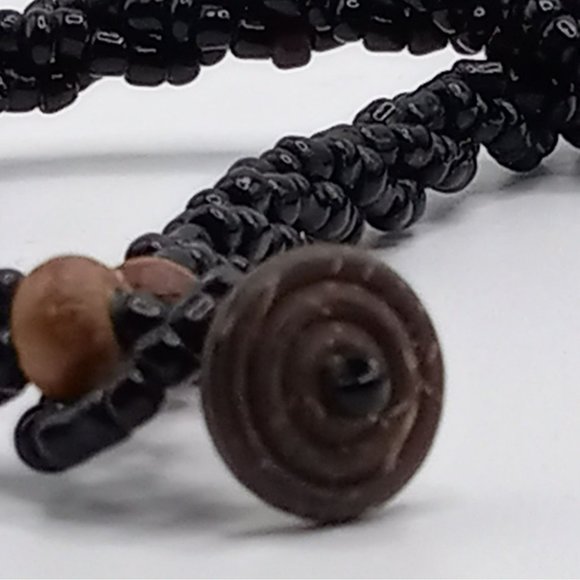 Beach Vibe Starfish Shells 3D Medallion Black Seed Bead Twisted Strand Necklace - Picture 4 of 6